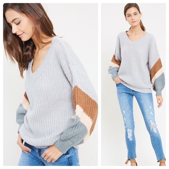 Color Block Sleeved V-Neck Sweater - Picture 1 of 5